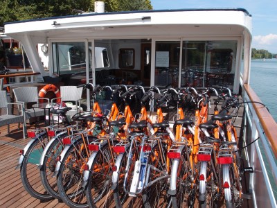 http://boatbiketours.com/wp-content/gallery/provence/Soleo_fietsen.jpg